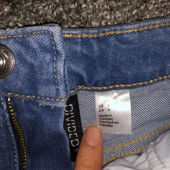 Blue jean Divided shorts - Picture 2 of 4